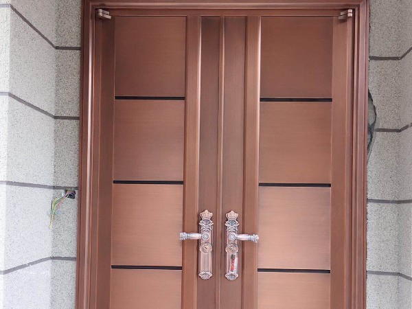 銅門(mén)制作廠家告訴你怎么樣分辨真假銅門(mén)